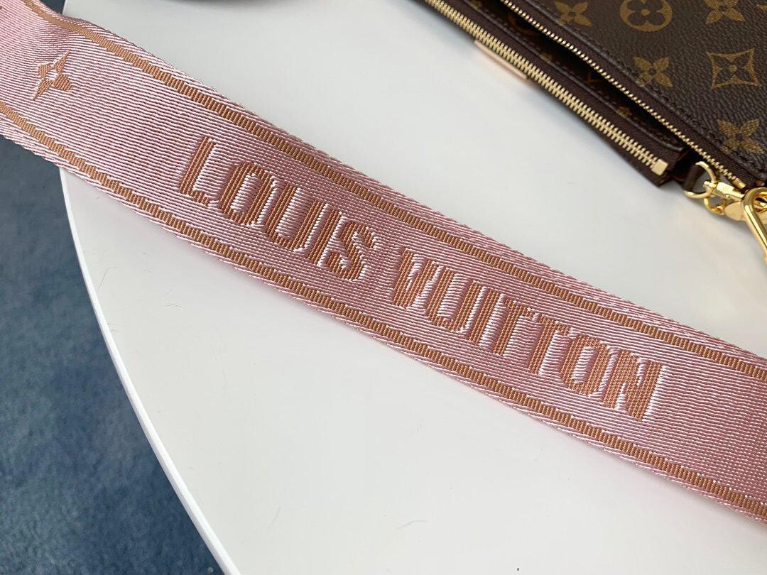 LV MULTI POCHETTE ACCESSOIRES ROSE CLAIR